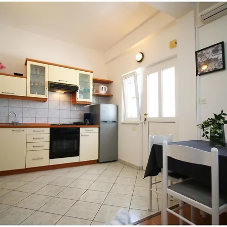 Apartment Elena